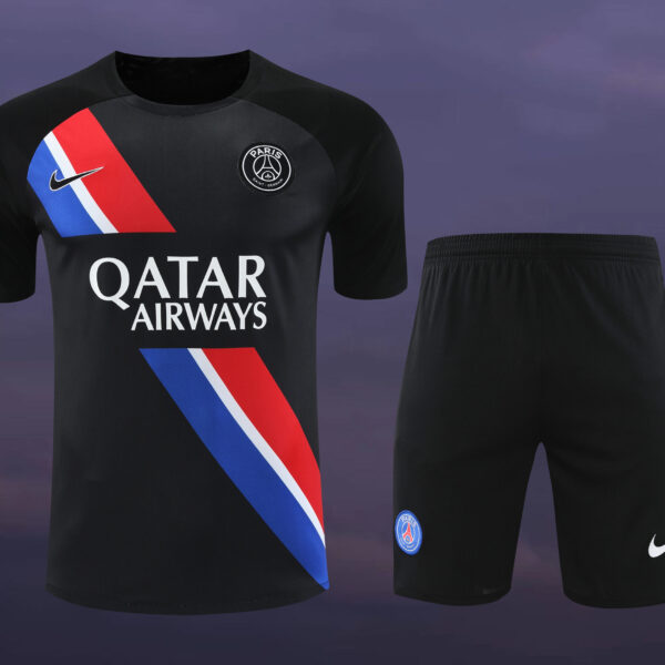 חולצת אימון קצרה+ מכנס פאריס